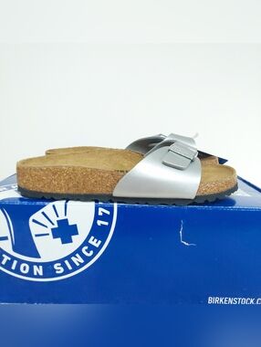 Birkenstock Madrid Metallic Silver Slide Sandal Girls Size 4N NWT Girlhoodcore